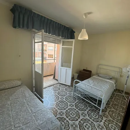 Private With 4 Bedroom And Balcony