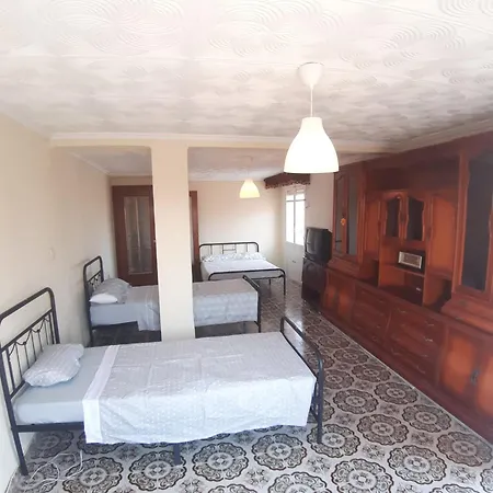 Private With 4 Bedroom And Balcony