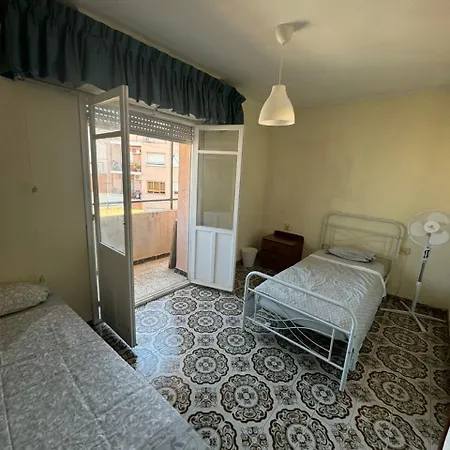 Private With 4 Bedroom And Balcony